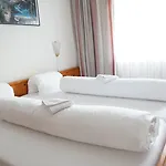 Schiffahrt Hotel