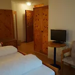 Schiffahrt Hotel 3*