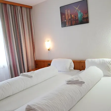 Schiffahrt Hotel