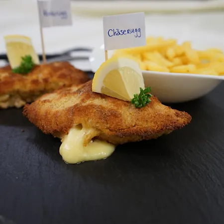 Schiffahrt Szálloda