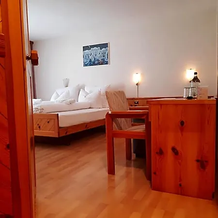 Schiffahrt Hotel 3*