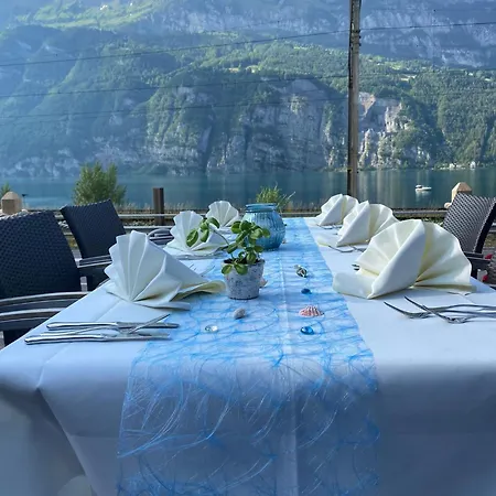 Schiffahrt Hotel